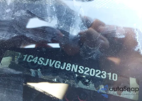 2022 Jeep Grand Wagoneer Series Iii 4X4 z USA, uszkodzony, nr VIN 1C4SJVGJ8NS202310